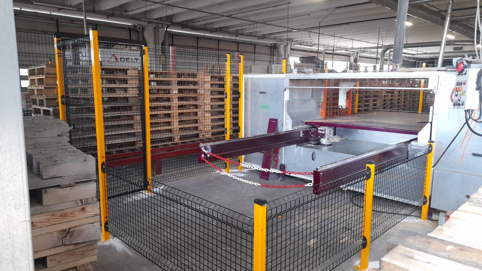 Impianto automatico per pallet